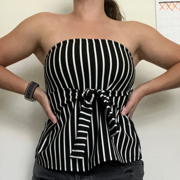 Express black & white striped tube top - Picture 4 of 5